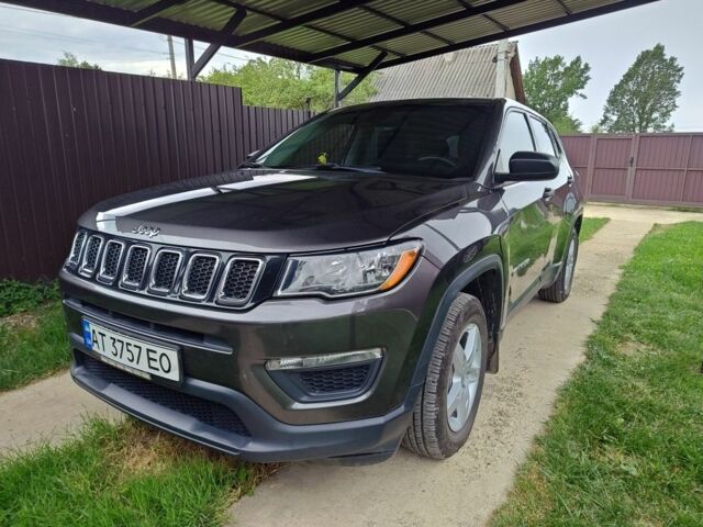 Сірий Джип Compass, об'ємом двигуна 2.4 л та пробігом 69 тис. км за 14500 $, фото 1 на Automoto.ua