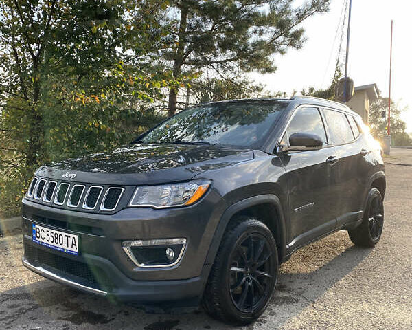 Серый Джип Компас, объемом двигателя 2.4 л и пробегом 217 тыс. км за 15900 $, фото 1 на Automoto.ua