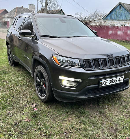 Серый Джип Компас, объемом двигателя 2.36 л и пробегом 755 тыс. км за 15000 $, фото 1 на Automoto.ua