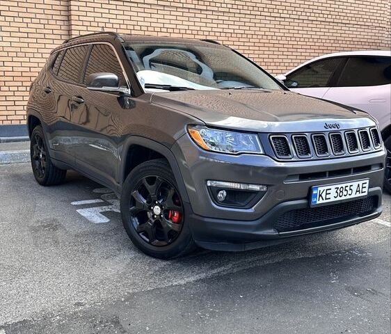 Сірий Джип Compass, об'ємом двигуна 2.4 л та пробігом 76 тис. км за 14500 $, фото 1 на Automoto.ua