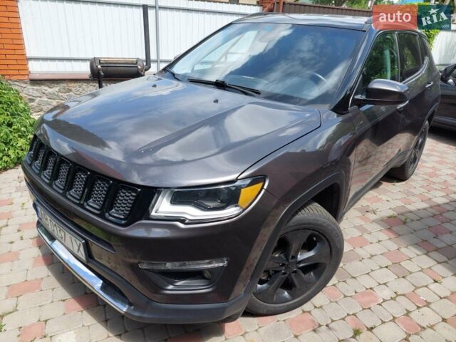 Сірий Джип Compass, об'ємом двигуна 2.4 л та пробігом 60 тис. км за 15800 $, фото 1 на Automoto.ua