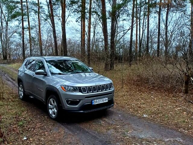 Серый Джип Компас, объемом двигателя 2.4 л и пробегом 74 тыс. км за 17000 $, фото 1 на Automoto.ua