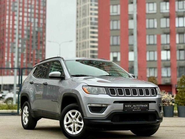 Серый Джип Компас, объемом двигателя 2.4 л и пробегом 190 тыс. км за 13400 $, фото 1 на Automoto.ua