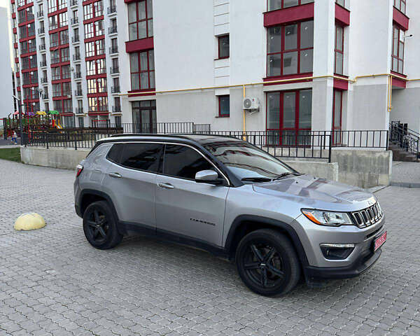 Сірий Джип Compass, об'ємом двигуна 2.36 л та пробігом 119 тис. км за 13800 $, фото 1 на Automoto.ua