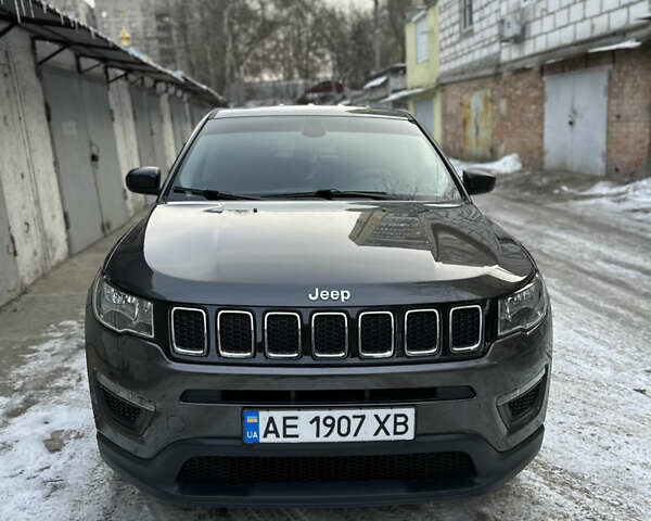 Сірий Джип Compass, об'ємом двигуна 2.36 л та пробігом 70 тис. км за 15800 $, фото 1 на Automoto.ua