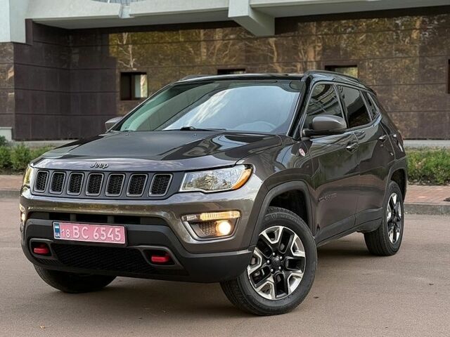 Сірий Джип Compass, об'ємом двигуна 2.4 л та пробігом 137 тис. км за 15000 $, фото 1 на Automoto.ua