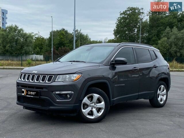 Сірий Джип Compass, об'ємом двигуна 2.4 л та пробігом 184 тис. км за 12190 $, фото 1 на Automoto.ua