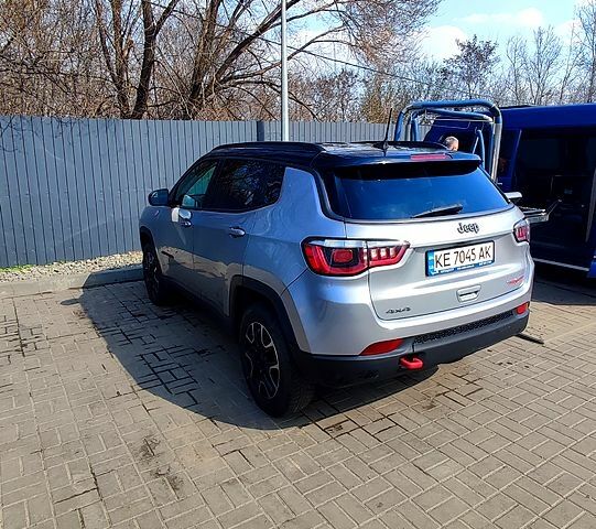 Сірий Джип Compass, об'ємом двигуна 2.4 л та пробігом 154 тис. км за 14000 $, фото 1 на Automoto.ua