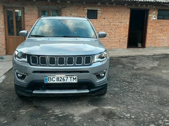 Сірий Джип Compass, об'ємом двигуна 2.4 л та пробігом 95 тис. км за 17000 $, фото 1 на Automoto.ua