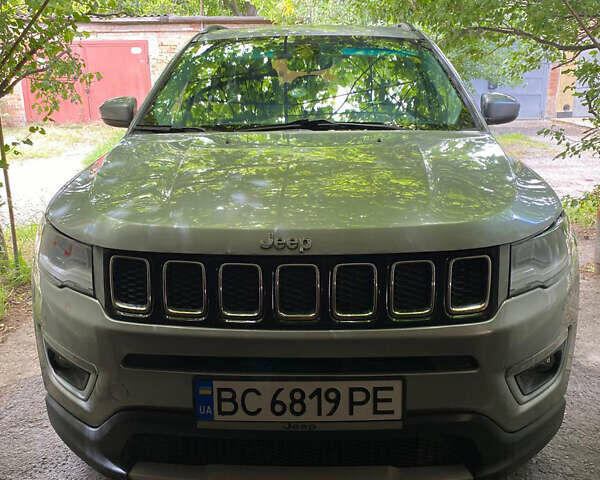 Серый Джип Компас, объемом двигателя 2.4 л и пробегом 115 тыс. км за 14500 $, фото 1 на Automoto.ua