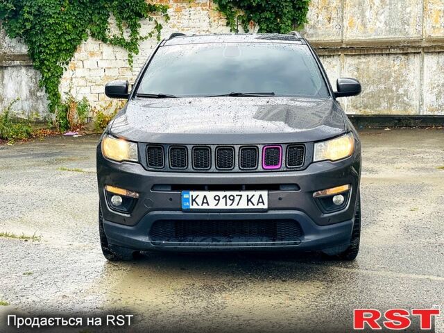 Серый Джип Компас, объемом двигателя 2.4 л и пробегом 151 тыс. км за 15100 $, фото 1 на Automoto.ua