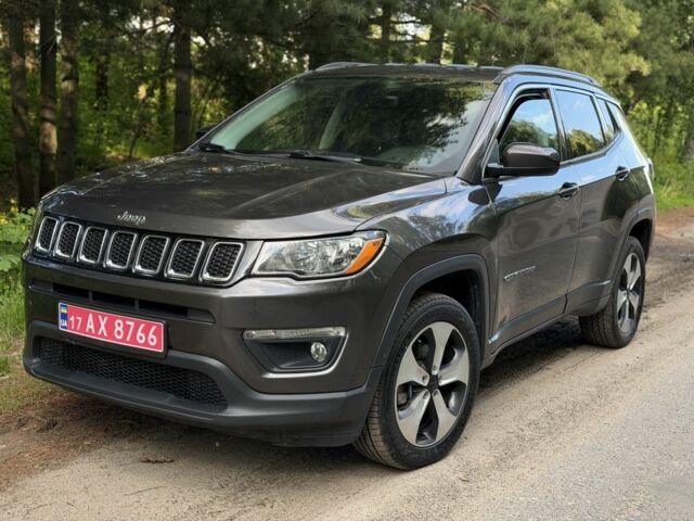 Сірий Джип Compass, об'ємом двигуна 2.4 л та пробігом 117 тис. км за 13999 $, фото 1 на Automoto.ua
