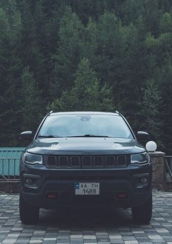 Серый Джип Компас, объемом двигателя 2.36 л и пробегом 130 тыс. км за 18500 $, фото 1 на Automoto.ua