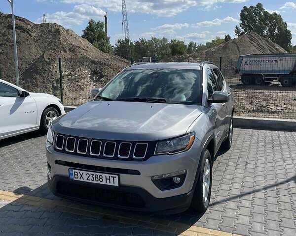 Серый Джип Компас, объемом двигателя 2.36 л и пробегом 61 тыс. км за 14200 $, фото 1 на Automoto.ua