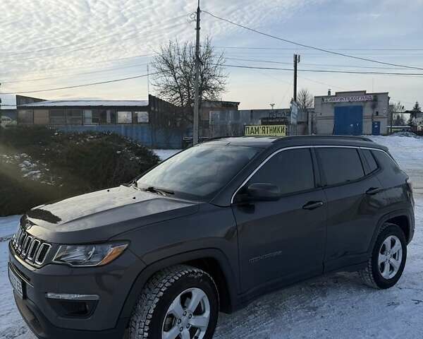 Серый Джип Компас, объемом двигателя 2.4 л и пробегом 82 тыс. км за 15000 $, фото 1 на Automoto.ua