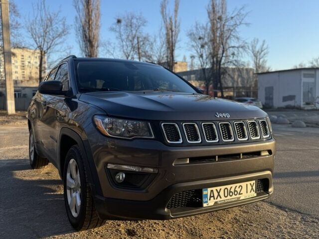 Сірий Джип Compass, об'ємом двигуна 2.4 л та пробігом 58 тис. км за 15500 $, фото 1 на Automoto.ua