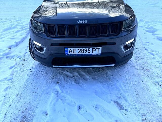 Сірий Джип Compass, об'ємом двигуна 2.4 л та пробігом 95 тис. км за 14700 $, фото 1 на Automoto.ua
