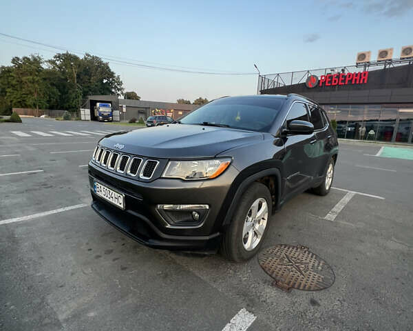 Серый Джип Компас, объемом двигателя 2.36 л и пробегом 120 тыс. км за 15600 $, фото 1 на Automoto.ua
