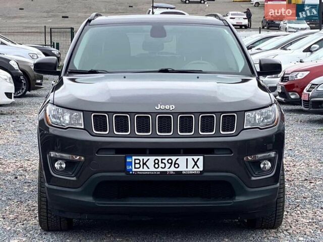 Сірий Джип Compass, об'ємом двигуна 2.36 л та пробігом 217 тис. км за 13750 $, фото 1 на Automoto.ua