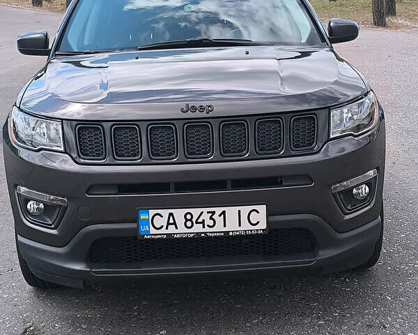 Серый Джип Компас, объемом двигателя 2.36 л и пробегом 68 тыс. км за 16200 $, фото 1 на Automoto.ua