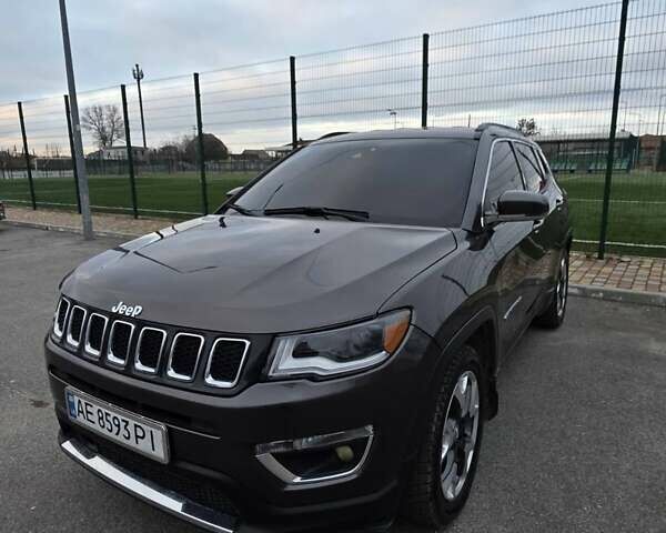 Серый Джип Компас, объемом двигателя 2.4 л и пробегом 70 тыс. км за 15000 $, фото 1 на Automoto.ua