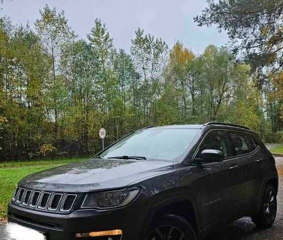 Серый Джип Компас, объемом двигателя 0 л и пробегом 114 тыс. км за 8100 $, фото 1 на Automoto.ua