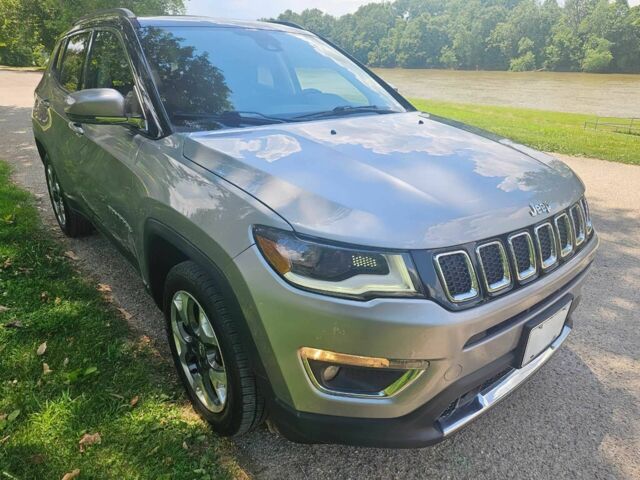 Сірий Джип Compass, об'ємом двигуна 2.4 л та пробігом 43 тис. км за 5000 $, фото 1 на Automoto.ua