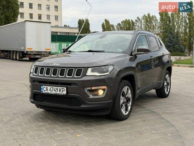 Сірий Джип Compass, об'ємом двигуна 2.4 л та пробігом 136 тис. км за 15950 $, фото 1 на Automoto.ua