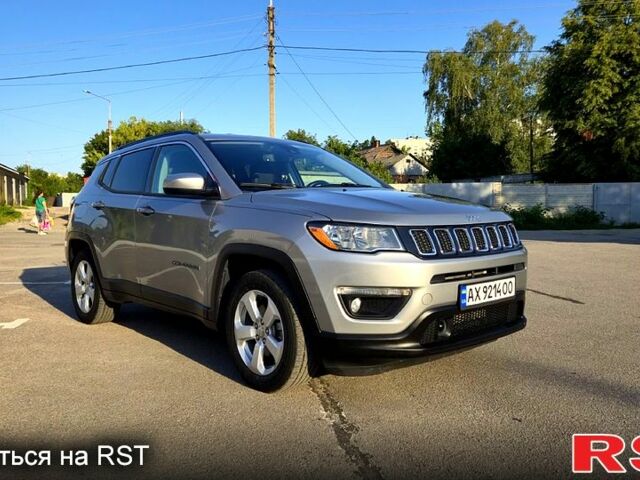 Серый Джип Компас, объемом двигателя 2.4 л и пробегом 9400 тыс. км за 16800 $, фото 1 на Automoto.ua