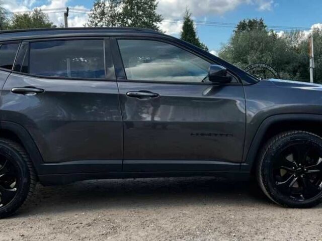 Серый Джип Компас, объемом двигателя 0 л и пробегом 98 тыс. км за 14000 $, фото 1 на Automoto.ua