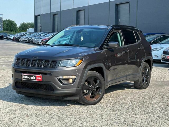 Сірий Джип Compass, об'ємом двигуна 2.4 л та пробігом 99 тис. км за 13990 $, фото 1 на Automoto.ua