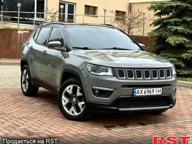 Сірий Джип Compass, об'ємом двигуна 2.4 л та пробігом 117 тис. км за 13700 $, фото 1 на Automoto.ua