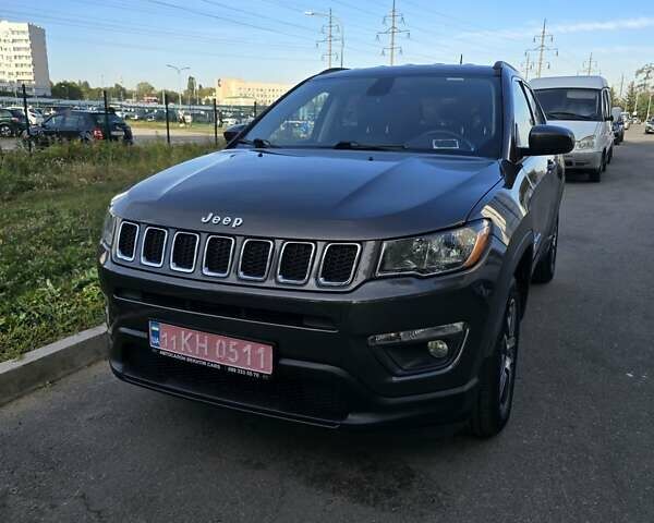 Сірий Джип Compass, об'ємом двигуна 2.36 л та пробігом 175 тис. км за 15200 $, фото 1 на Automoto.ua