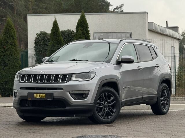 Сірий Джип Compass, об'ємом двигуна 2.4 л та пробігом 130 тис. км за 17350 $, фото 1 на Automoto.ua
