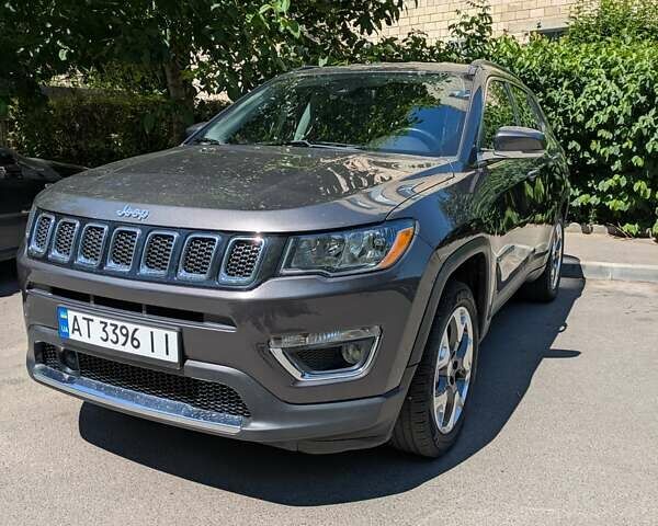 Серый Джип Компас, объемом двигателя 2.36 л и пробегом 123 тыс. км за 18750 $, фото 1 на Automoto.ua