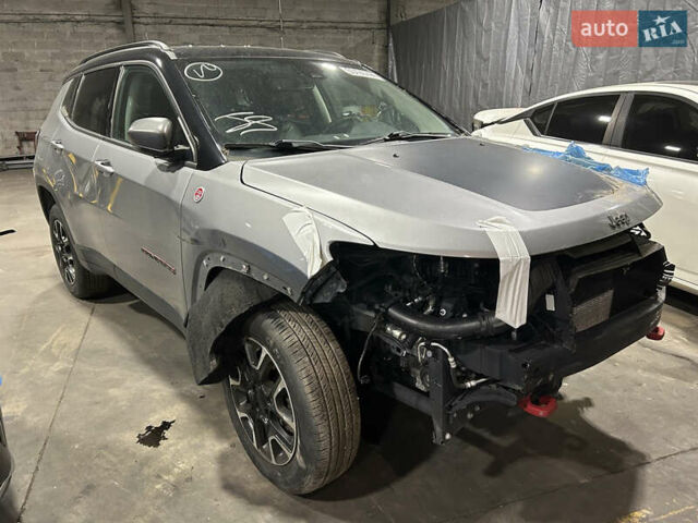 Сірий Джип Compass, об'ємом двигуна 2.4 л та пробігом 100 тис. км за 15000 $, фото 1 на Automoto.ua