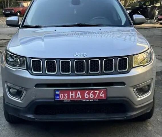 Серый Джип Компас, объемом двигателя 2.4 л и пробегом 194 тыс. км за 13200 $, фото 1 на Automoto.ua