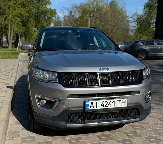 Сірий Джип Compass, об'ємом двигуна 2.36 л та пробігом 77 тис. км за 17900 $, фото 1 на Automoto.ua
