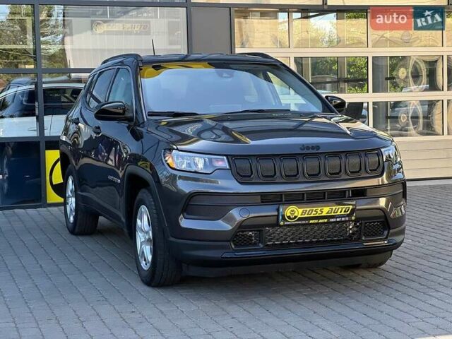 Серый Джип Компас, объемом двигателя 2.36 л и пробегом 55 тыс. км за 16700 $, фото 1 на Automoto.ua