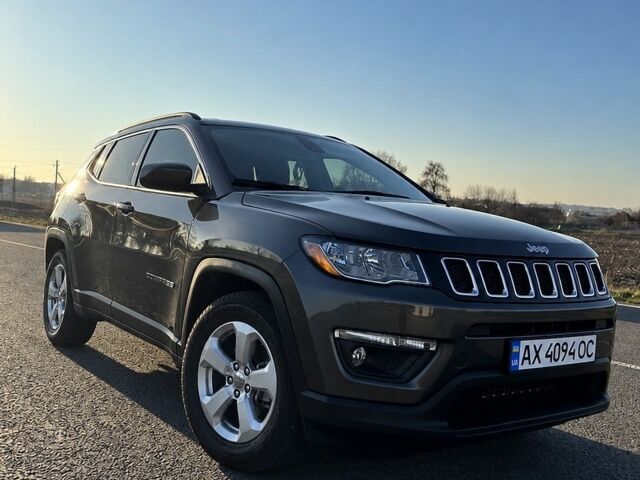 Сірий Джип Compass, об'ємом двигуна 2.36 л та пробігом 78 тис. км за 13000 $, фото 1 на Automoto.ua