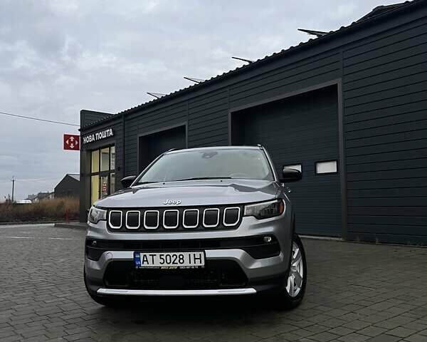 Серый Джип Компас, объемом двигателя 2.36 л и пробегом 48 тыс. км за 18500 $, фото 1 на Automoto.ua