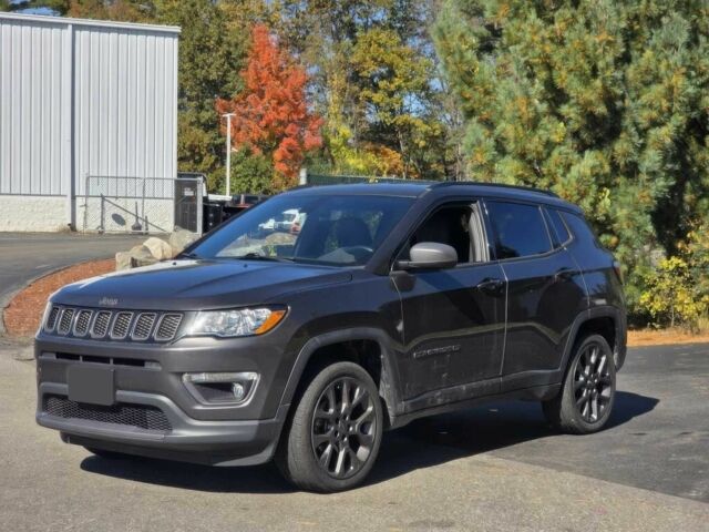 Серый Джип Компас, объемом двигателя 2.4 л и пробегом 28 тыс. км за 4400 $, фото 1 на Automoto.ua