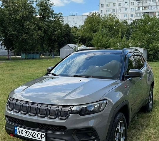 Серый Джип Компас, объемом двигателя 2.36 л и пробегом 100 тыс. км за 22000 $, фото 1 на Automoto.ua
