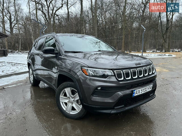 Серый Джип Компас, объемом двигателя 2.36 л и пробегом 73 тыс. км за 18300 $, фото 1 на Automoto.ua