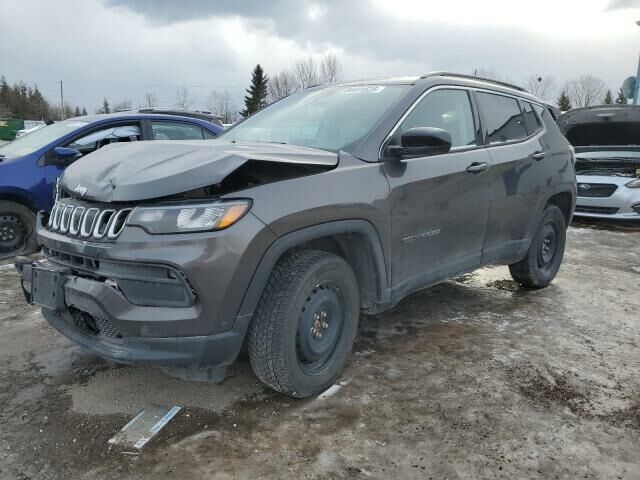 Сірий Джип Compass, об'ємом двигуна 2.4 л та пробігом 105 тис. км за 12200 $, фото 1 на Automoto.ua