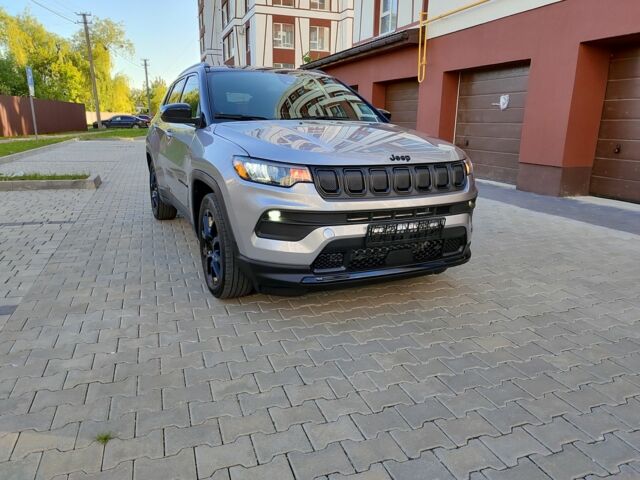Сірий Джип Compass, об'ємом двигуна 2.4 л та пробігом 55 тис. км за 18000 $, фото 1 на Automoto.ua