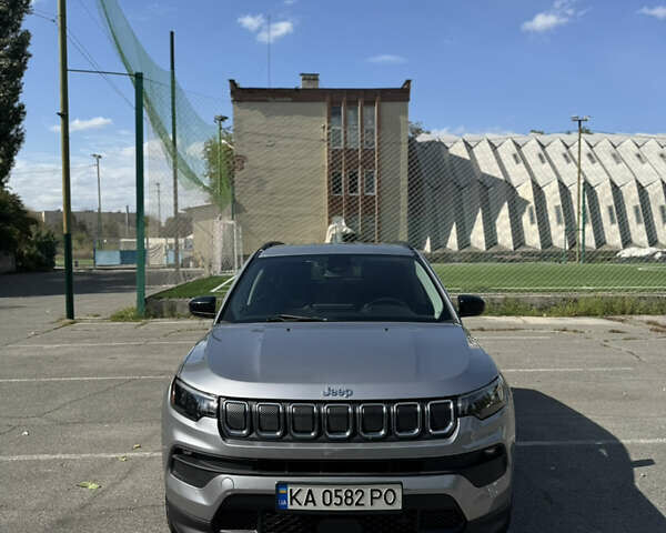 Серый Джип Компас, объемом двигателя 2.4 л и пробегом 73 тыс. км за 21800 $, фото 1 на Automoto.ua
