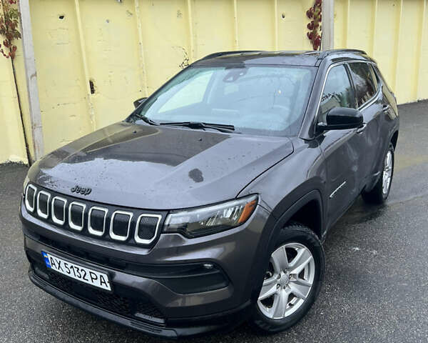 Джип Компас 2022 в Харькове на Automoto.ua Серый Джип Компас, объемом двигателя 2.36 л и пробегом 73 тыс. км за 18900 $, фото 1 на Automoto.ua