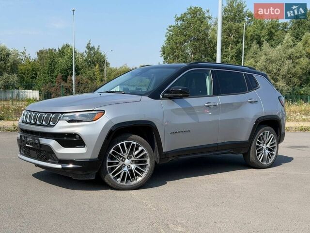 Сірий Джип Compass, об'ємом двигуна 2.4 л та пробігом 80 тис. км за 20490 $, фото 1 на Automoto.ua