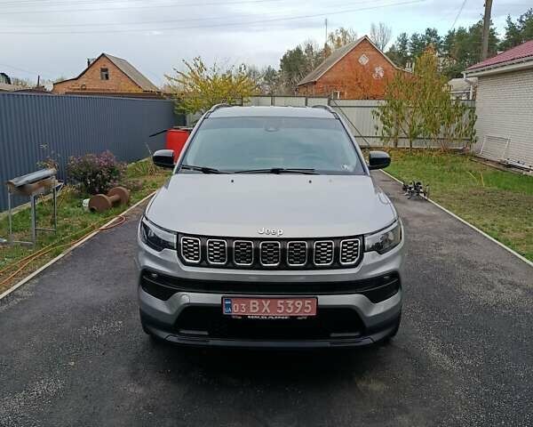 Серый Джип Компас, объемом двигателя 2.4 л и пробегом 102 тыс. км за 19500 $, фото 1 на Automoto.ua